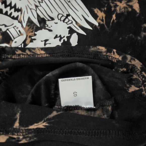 Queen Band T-Shirt Size S Black Bleach Tie Dye Graphic Tee Rock Music - Picture 3 of 4